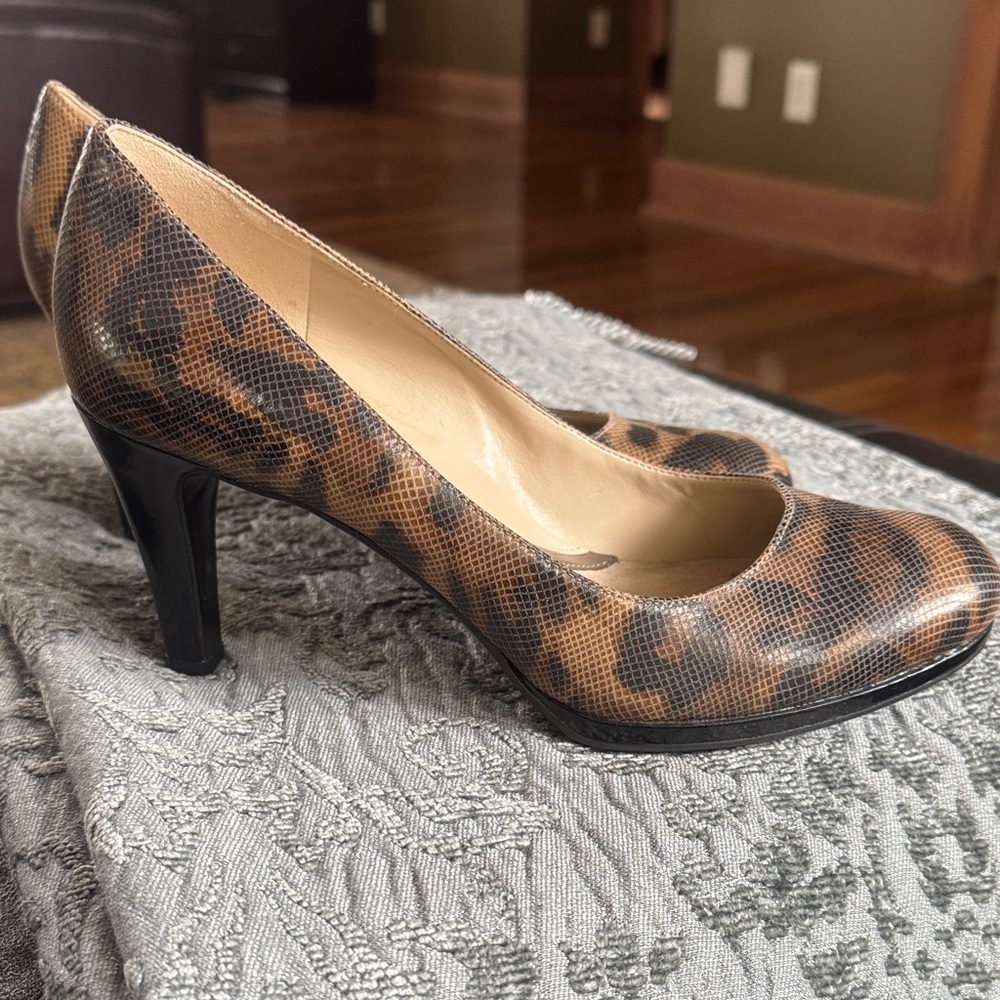 Naturalizer Brown and Black Patterned Heels